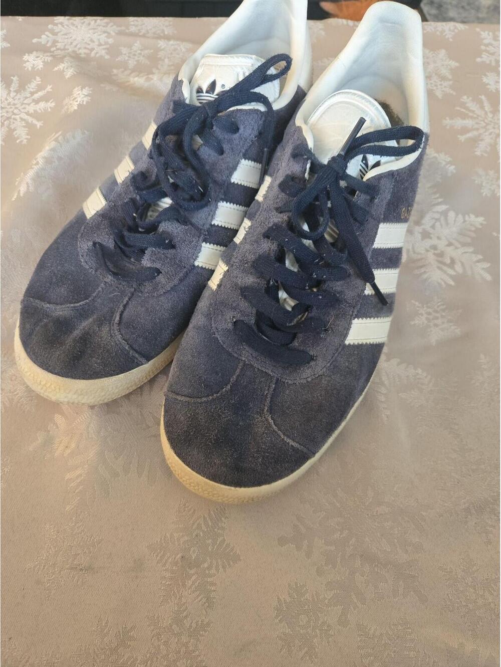 Adidas Gazelle Suede Sneakers Navy Blue and White Size 10.5M - Picture 2 of 6